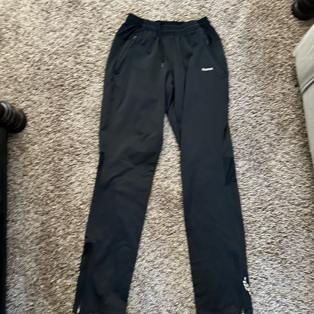 Women’s athletic pants